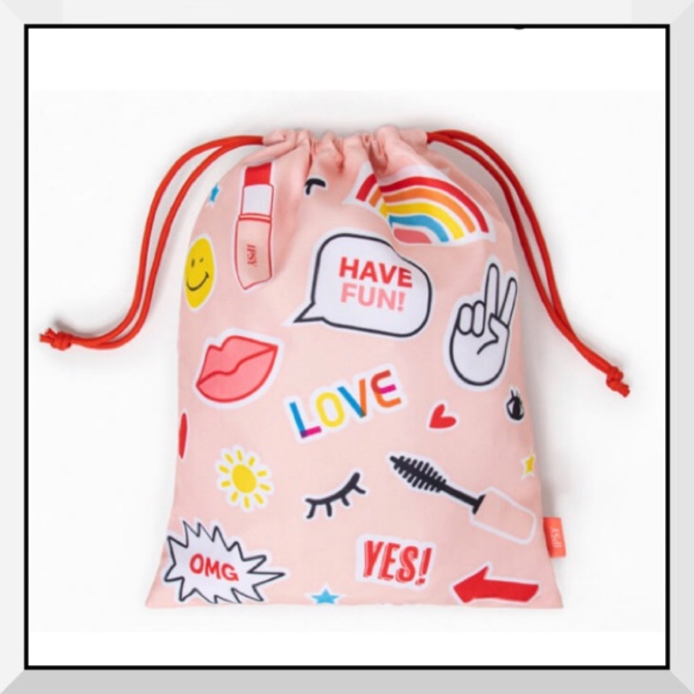 🌟 FREE W/Cosmetic purchase or $4